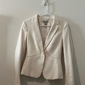 Cream colored size 2 fitted blazer